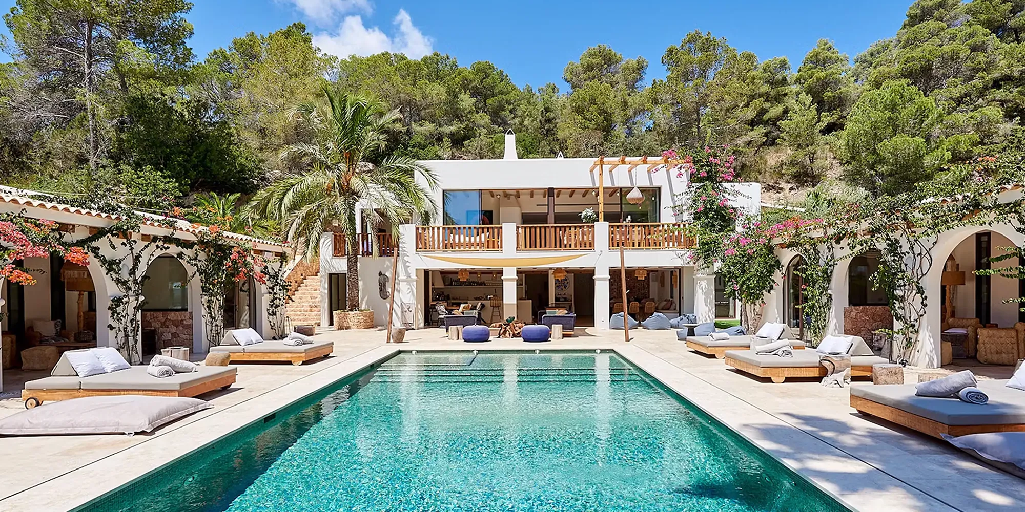 can barda ibiza, Luxe villa te huur Ibiza, Villa met zwembad Ibiza, Exclusieve vakantievilla Ibiza, Luxe vakantiehuis Ibiza, Ibiza villa met zeezicht, Villa aan het strand Ibiza, villa met privézwembad Ibiza, Premium villa te huur Ibiza, Ibiza villa met personeel, Luxe villa voor familievakantie Ibiza, Villa met chef Ibiza, Ibiza luxe villa met uitzicht op zee, Romantische villa te huur Ibiza, Ibiza villa met privéstrand, Groepsvilla te huur Ibiza, Ibiza vakantiehuis met luxe voorzieningen, Villa te huur Ibiza voor speciale gelegenheden.