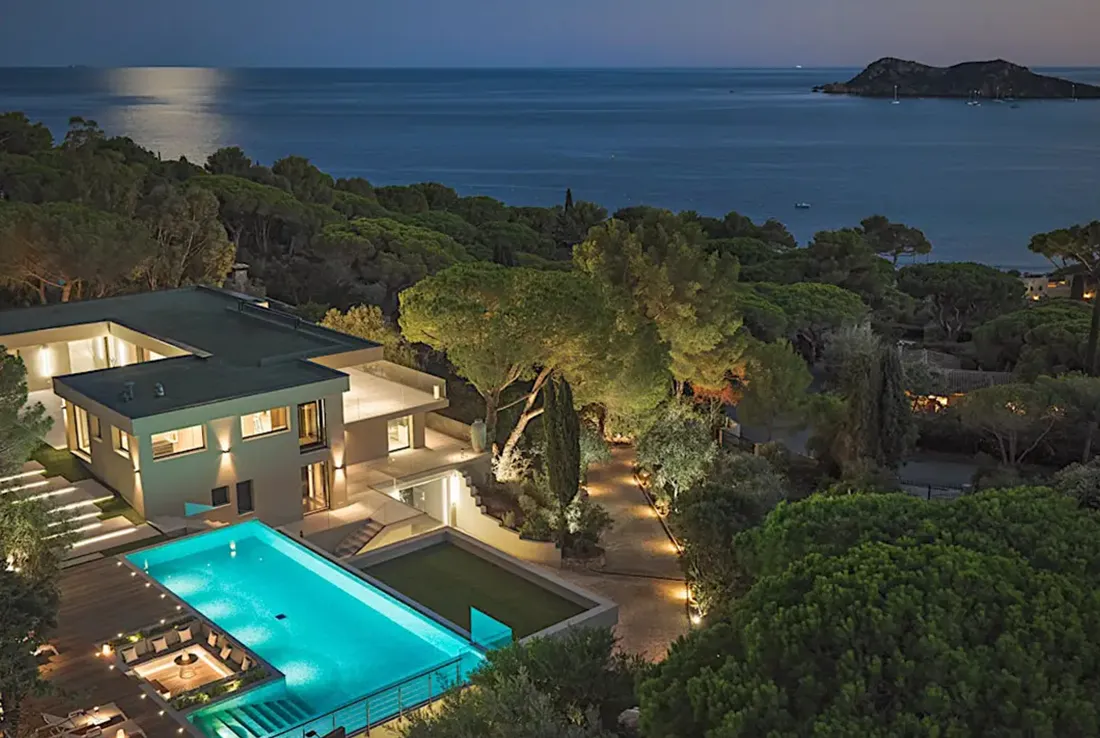 villa casa bianca, villa printania saint tropez, villa gert verhulst saint tropez, villa zelie saint tropez, villa thalassa saint tropez, bo house saint tropez, bo house st tropez, High-end holiday villa Saint Tropez, Luxe villa te huur Saint Tropez, Luxe villa te huur Ibiza, Exclusieve villa te huur Saint Tropez, Luxe vakantievilla Ibiza, Villa met zwembad Saint Tropez, Luxe villa met zeezicht Ibiza, Beste luxe villa's Saint Tropez, Villa aan het strand Ibiza, Saint Tropez villa met privéstrand, Premium villa te huur Ibiza, Groepsvilla Saint Tropez, Luxe villa met infinity pool Ibiza, Romantische villa te huur Saint Tropez, Ibiza villa voor grote groepen, Luxe vakantiehuis Ibiza, VIP villa te huur Saint Tropez, Villa met personeel Ibiza, Ultra-luxe villa te huur Saint Tropez.